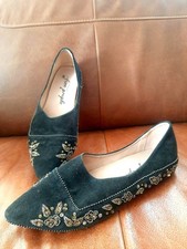 Free People Ballerinas spitz Gr. 41 Wildleder schwarz bestickt