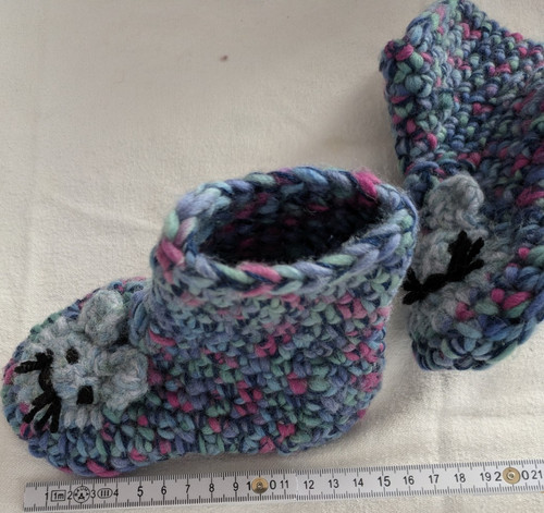 Handgefertigte babyschuhe aus - handgefertigte,