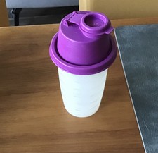 Tupperware Mix-Fix LILA Shaky Messbecher 250ml Mini-Shaker Schüttelbecher, Top