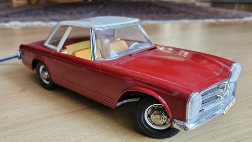 Sehr schöner mercedes 230sl - mercedes,