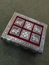 Schmuckschatulle/Schmuckkästchen Rot (Silber)Elefant /Indien gross