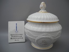 KPM Bonboniere Kurland Johann Lafer Sonderedition Deckeldose Goldrand Berlin