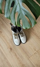Dr. Martens Jadon