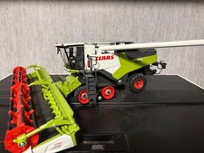 1:32 Claas Trion 750 mit