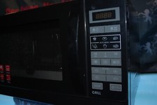 Sharp R742BKW 25L Mikrowelle & Grill - Schwarz