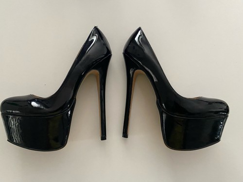 Schwarze lack pumps plateau - lack,