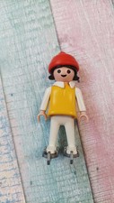 Playmobil Figur Kind Mädchen mit Schlittschuhe (#822)