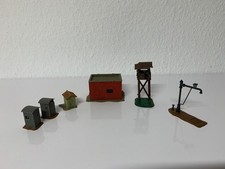 D 1) Konvolut 6 Modellbahnbauten HO verschiedene Hersteller (Noch-Pola usw.)