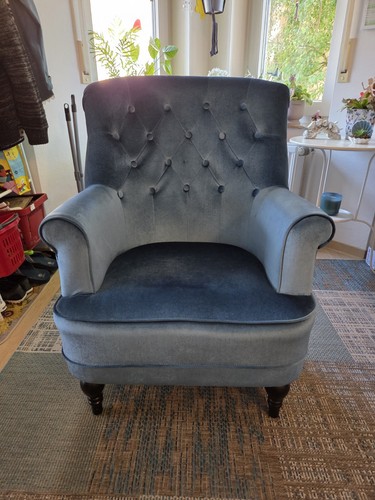 Schöner bequemer sessel mit - sessel,