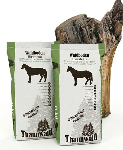 Trockene waldboden einstreu - trockene, waldboden-einstreu