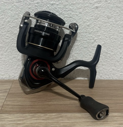 Daiwa shogun lt2500 spinning - shogun,