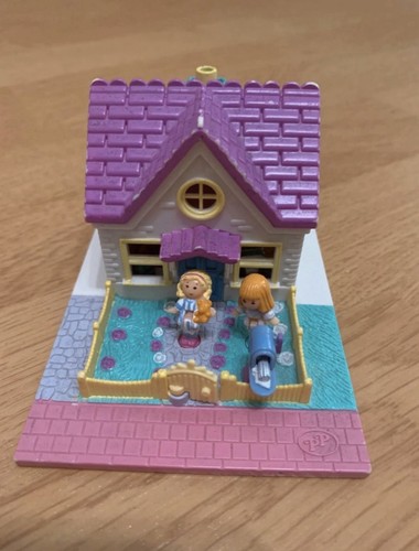Polly pocket cozy cottage - polly,