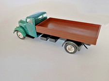 1:64 ... DDR LKW Robur Garant 30 K