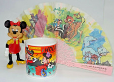 3x Disney: Minnie Maus Tasse Becher Plastikfigur Hand Fächer Susi Strolch Bambi