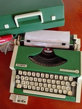 OLYMPIA TRAVELLER DE LUXE 1978 GRÜN TOPZUSTAND FUNKTION ALLES BESTENS NEUES FARB