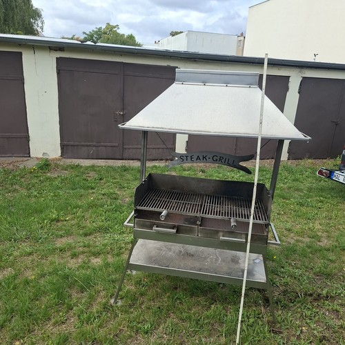 Standgrill aus metall - aus,