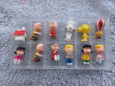 12 Snoopy Collection Peanuts Ü-Ei Figuren