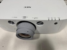 NEC PA 550W, plus Objektiv, Event BEAMER , Projektor
