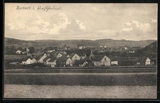 Burbach i. W., Ansichtskarte, Ortsansicht mit Fachwerkhäusern und Landschaft 