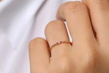 Drei Steine Goldring Rubin