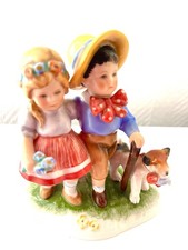 Goebel Käthe Kruse Porzellan Figur Kru7 Junge,Mädchen ,Hund mit Puppe