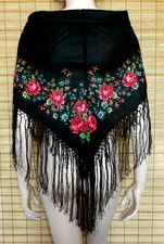 BUNTES TRACHTENTUCH -