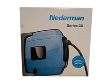 Nederman Serien 30 Schlauchaufroller mit Halterung