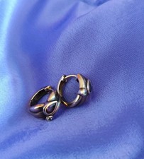 ?Echtschmuck 333 Gold Creolen mit Steinchen? Sehr hübsch