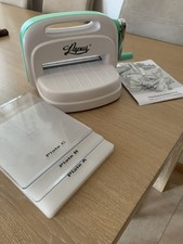 Multifunktionspräge- und Schneidemaschine