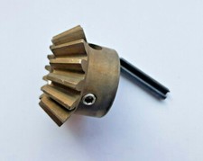 Langguth Zahnrad Kegelrad 16 Zähne Modul 2,5 Kegelzahnrad 1010.44.035