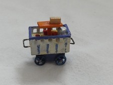 Alte Erzgebirge Miniatur Servierwagen mit Bananen usw