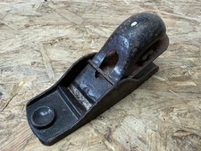 Alter kleiner Metallhobel