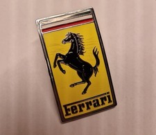 Ferrari Emblem vorne