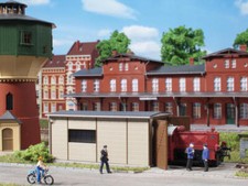 Lokomotive Schuppen für Klein