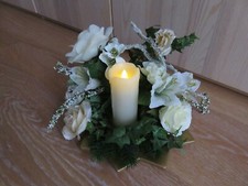 Gesteck mit Echtwachs-LED-Kerze, Kunstblumen, Keramikstern /-teller