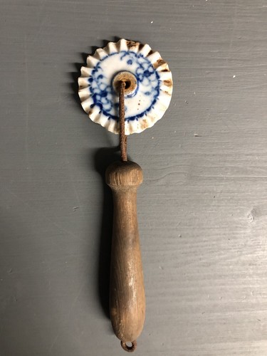 Antikes rädchen weiß blau - antikes, weiß-blau