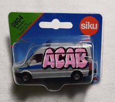 Custom "ACAB" Modellauto mit Graffiti (SIKU 0804 Super - Polizeibus)
