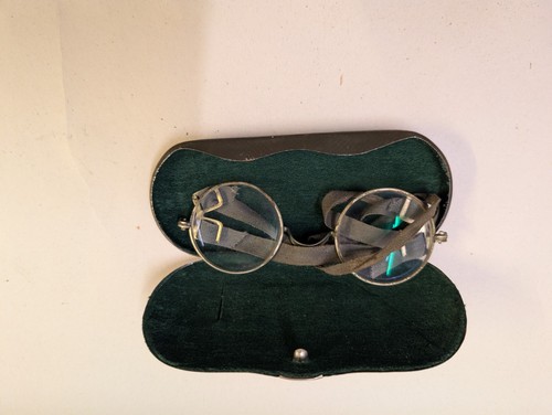Dienstbrille welche oft als - dienstbrille,,