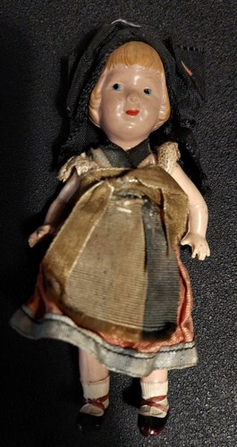 Alte mignonette puppe - puppe, aus