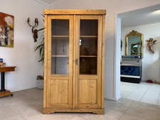 Antike Weichholz Bauernvitrine