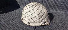 Originaler Stahlhelm mit Netz