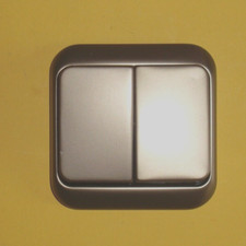 Busch- Jaeger Alpha nea Serienwippe mit 1-fach Rahmen bronze