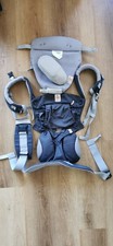 Ergobaby 360 Cool Air Mesh Babytrage + Neugeborenen-Einsatz + Winterschutz
