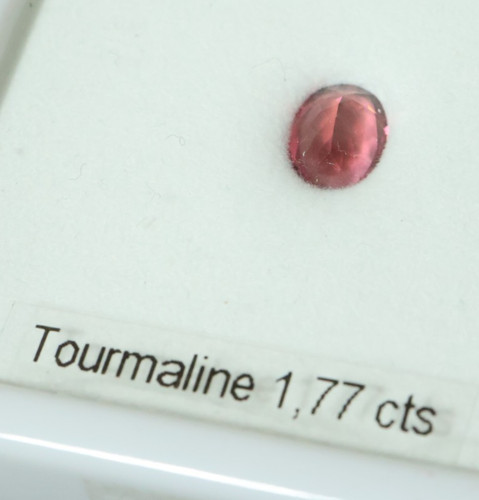 Tourmaline stein cts - 1,77,