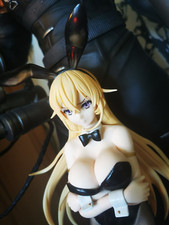 45cm Lack Latex BUNNY Manga Lady I Figur Anime blond I  Statue 1 zu 4 SEXY
