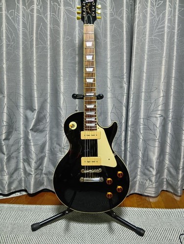 Love rock black made - black,