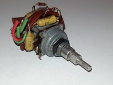 Potentiometer (Lautstärke/Stereo-Balance) - Philips-Saturn 631 Stereo Typ B6D31A