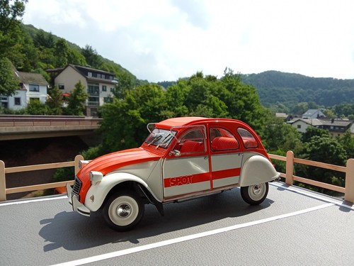 Modellauto citroen 2 cv - 1:18,