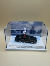 Top: Busch 49019 Ford Crown