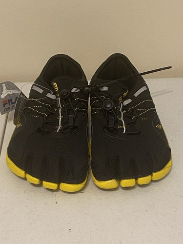 New nwt fila - new, skeletoes